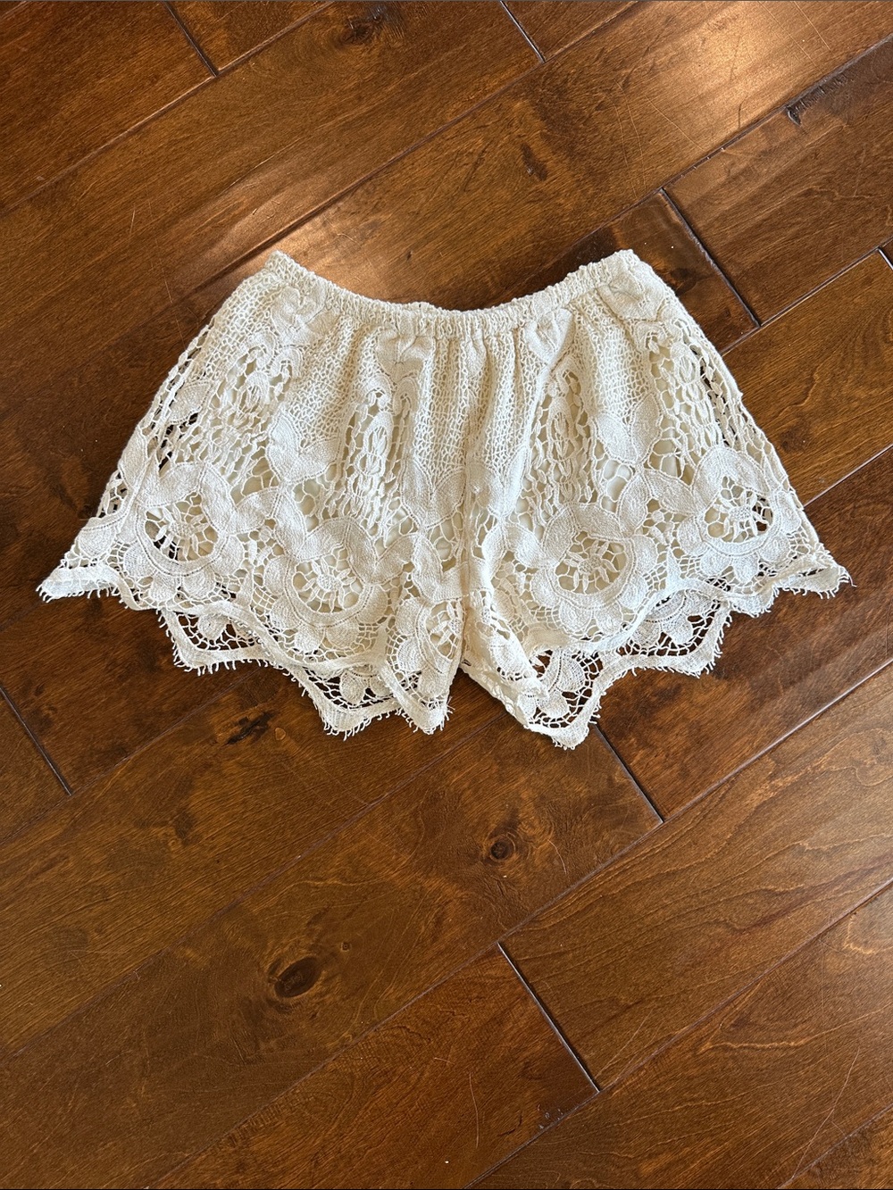 Meghan LA Cream Crochet Lace Skorts